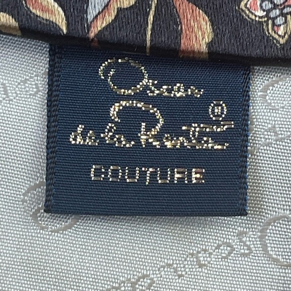 Oscar de la Renta Silk Floral Tie Thin Hand Sewn Hand Bar Tack - Picture 4 of 15